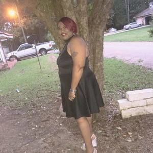 Meet your Posher, Angelia